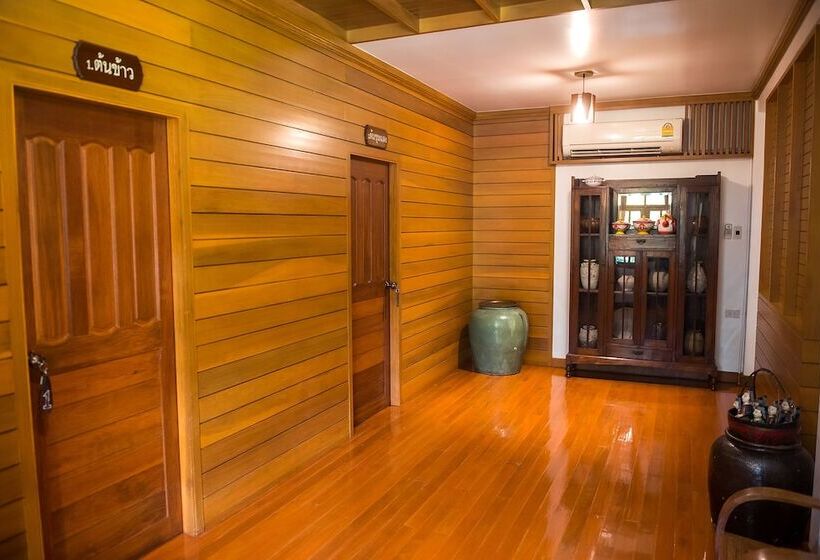 Fotos del hotel Tree Home Plus Home Stay:  2