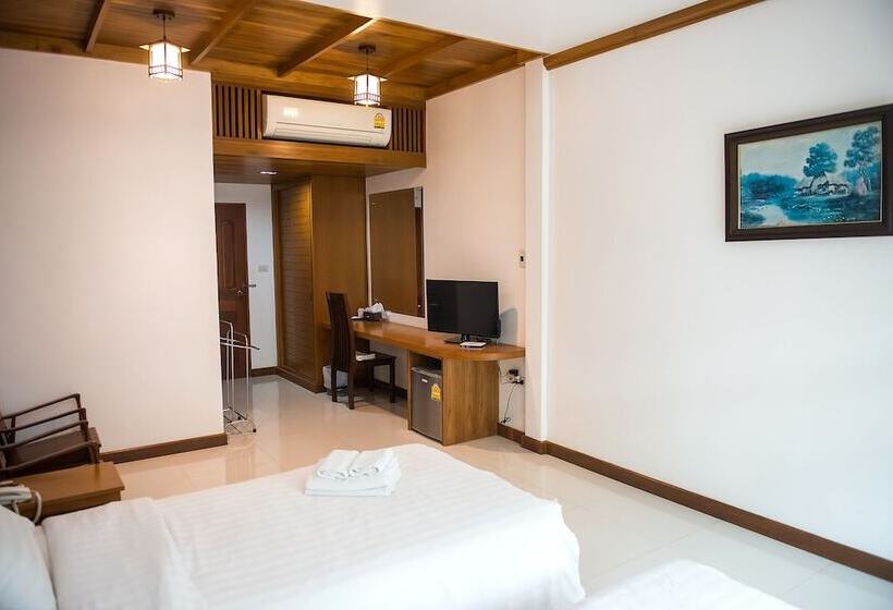Fotos del hotel Tree Home Plus Home Stay:  20