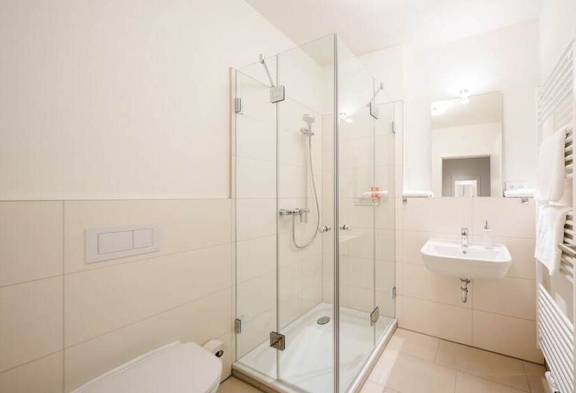 Fotos del hotel Haus Rissen Gaestehaus:  5