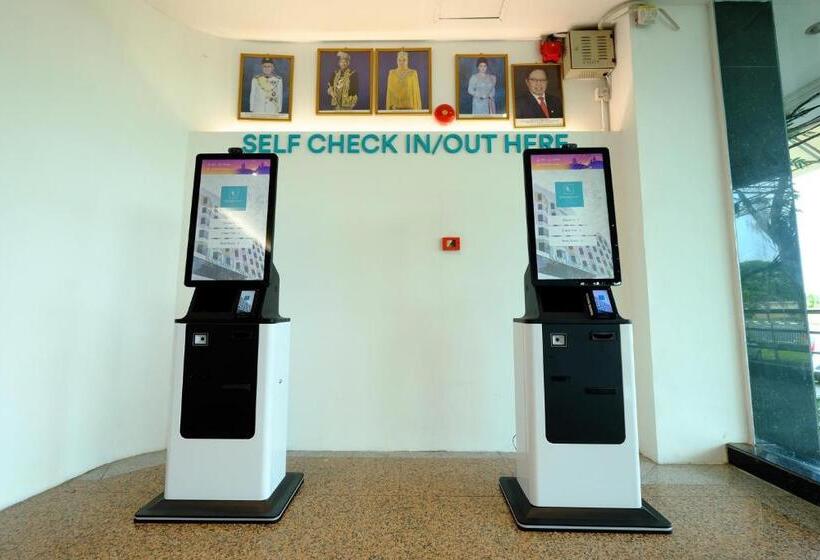 Fotos del hotel Kuching Park:  7