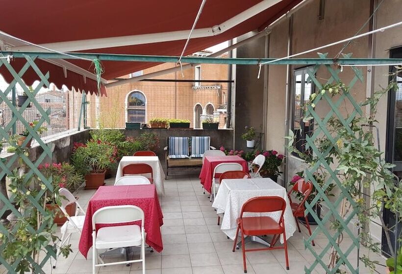 Fotos del hotel Ostello Domus Civica:  16