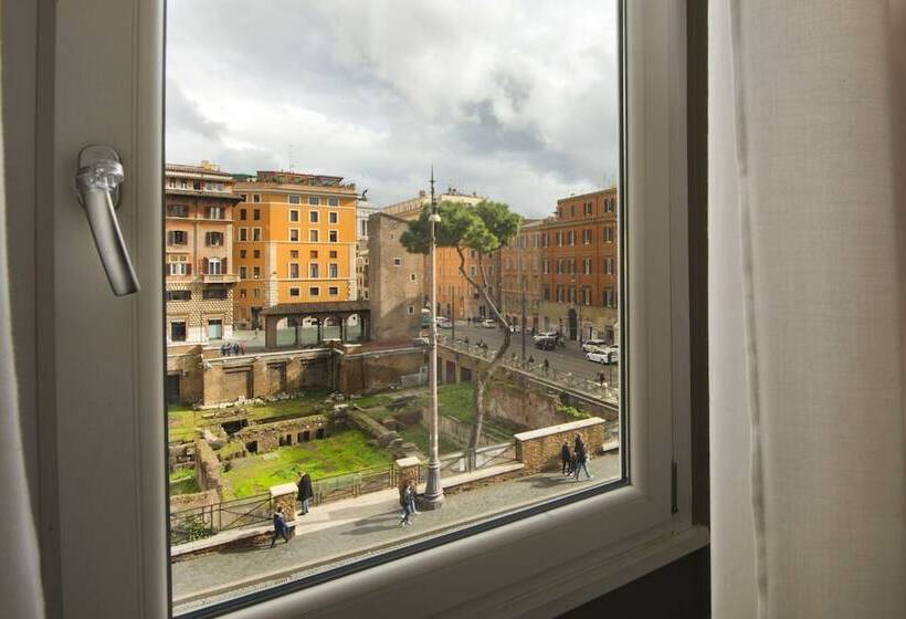 Fotos del hotel Torre Argentina Relais - Residenze Di Charme:  11