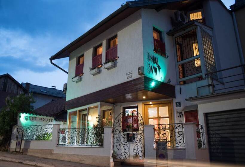 Fotos del hotel Halvat Guesthouse:  24