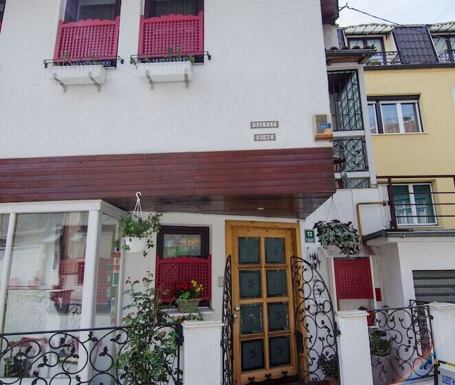 Fotos del hotel Halvat Guesthouse:  7