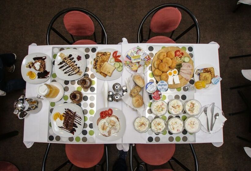 Fotos del hotel Halvat Guesthouse:  12