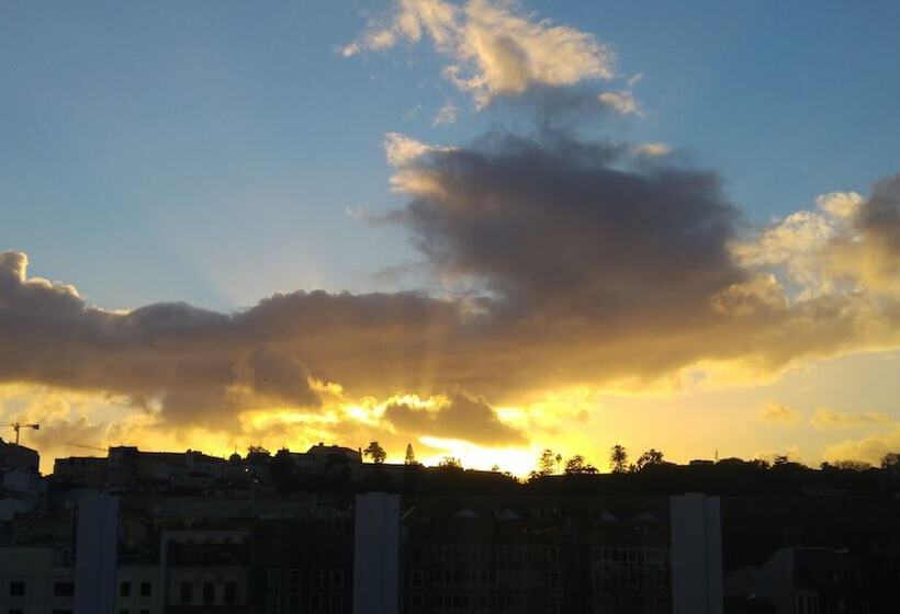 Fotos del hotel Lisbon Terrace Suites Large Groups Apartment:  12