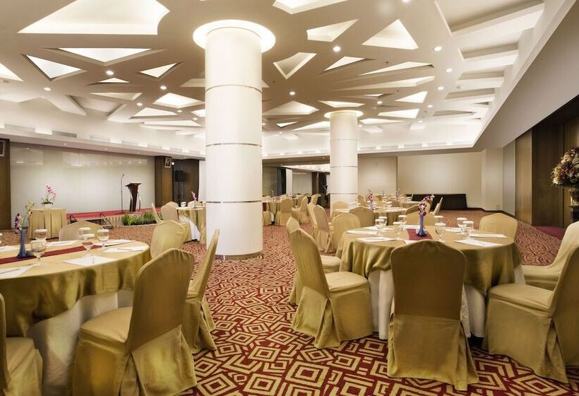 Fotos del hotel Grand Zuri Bsd City:  12