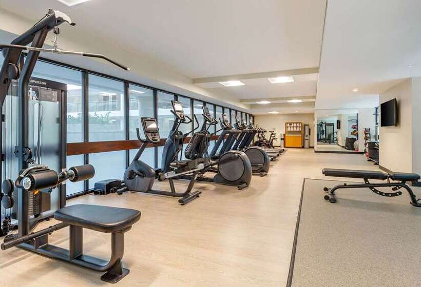 Fotos del hotel The District By Hilton Club:  6