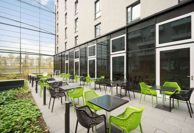 Fotos del hotel Super 8 By Wyndham Munich City West:  13