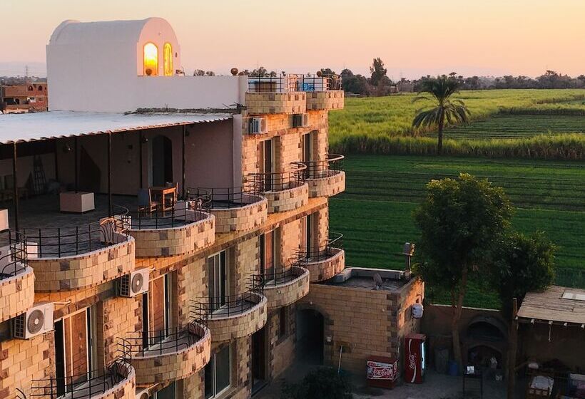 Fotos del hotel New Memnon:  15