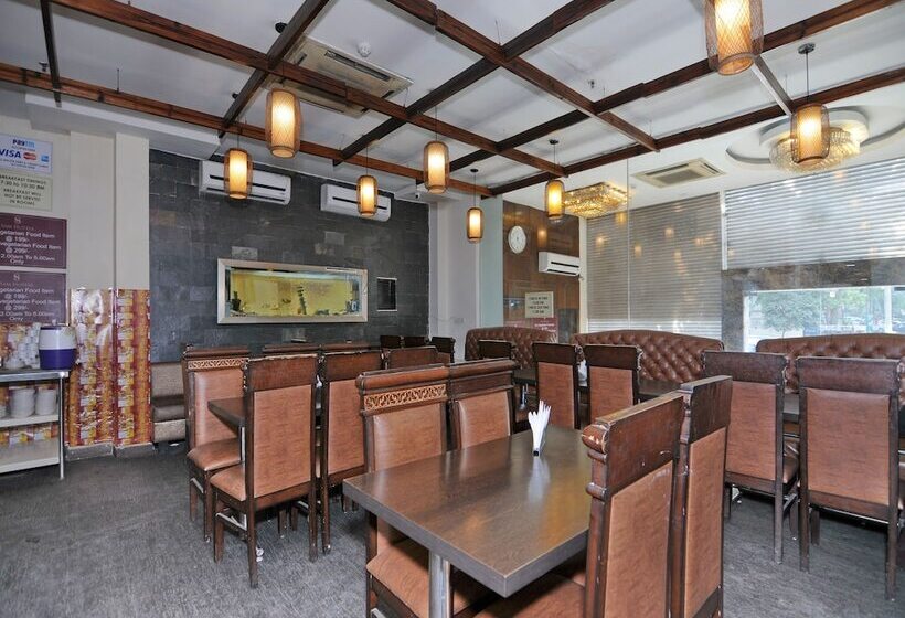 Fotos del hotel Treebo Sam Hotels:  11