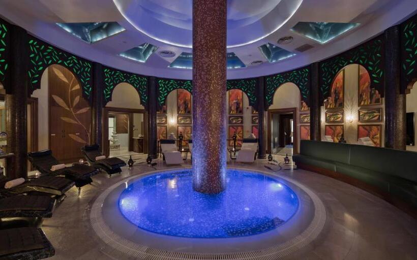 Fotos del hotel Merit Royal Premium Hotel  All Inclusive:  11