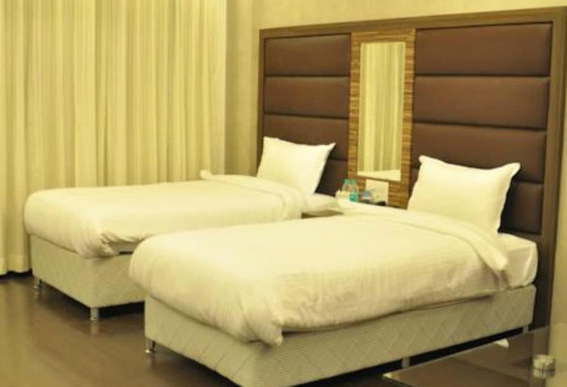 Fotos del hotel The Habitare Gurgaon:  6