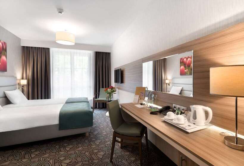 Fotos del hotel Golden Tulip Krakow Kazimierz:  2