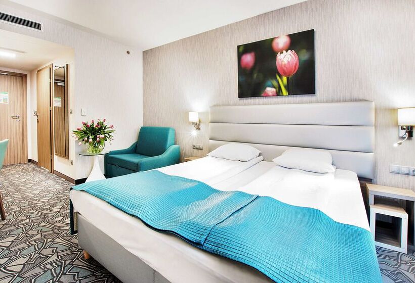 Fotos del hotel Golden Tulip Krakow Kazimierz:  3