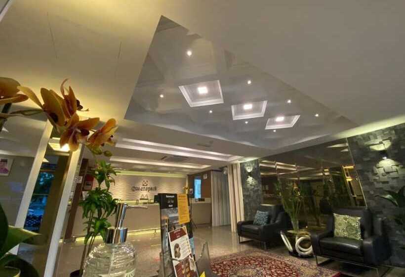 Fotos del hotel Queenspark:  3