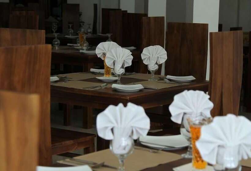 Fotos del hotel The Queensburry City:  11