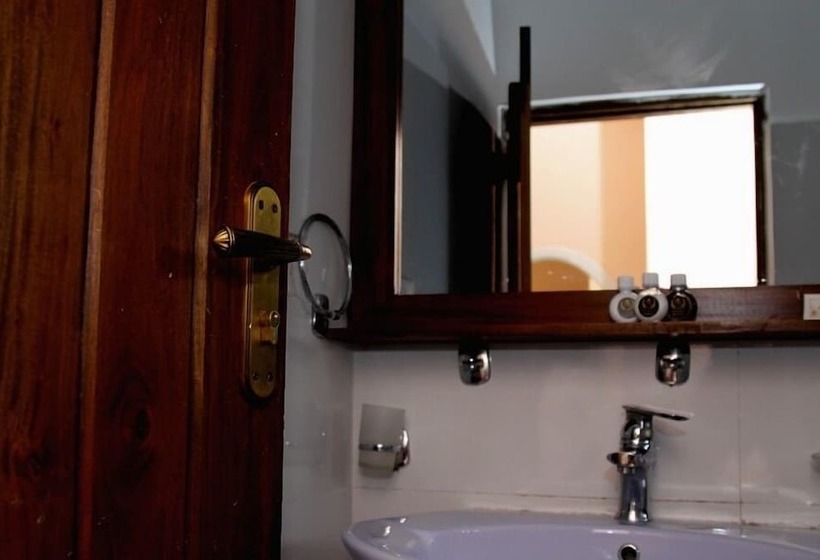 Fotos del hotel The Queensburry City:  12