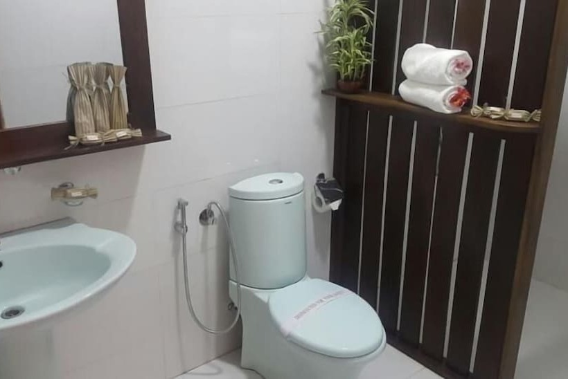 Fotos del hotel The Queensburry City:  7