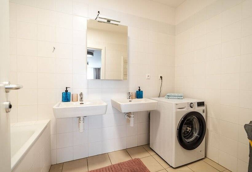 Fotos del hotel Keybox Checkin Apartments By Ambiente:  24