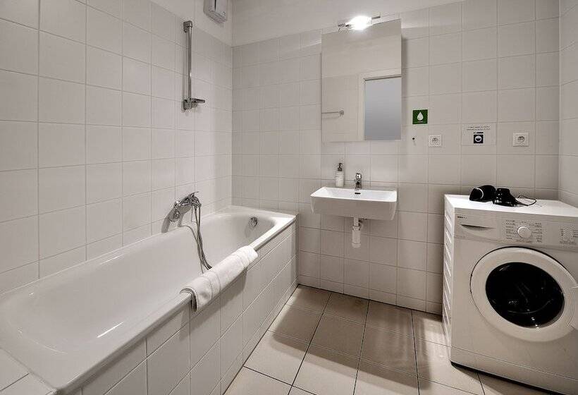 Fotos del hotel Keybox Checkin Apartments By Ambiente:  11