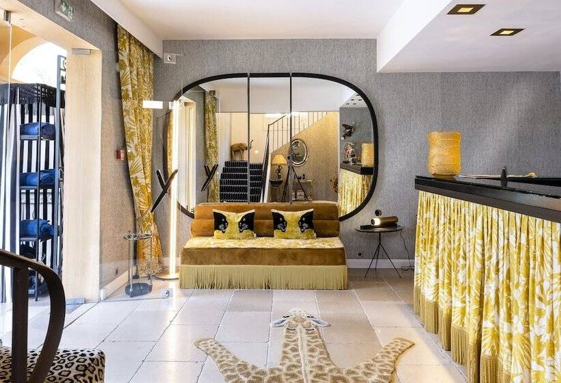 Fotos del hotel Hôtel Le Y:  17