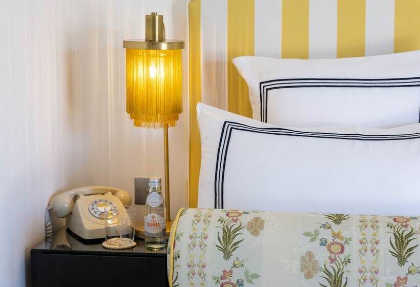 Fotos del hotel Hôtel Le Y:  19