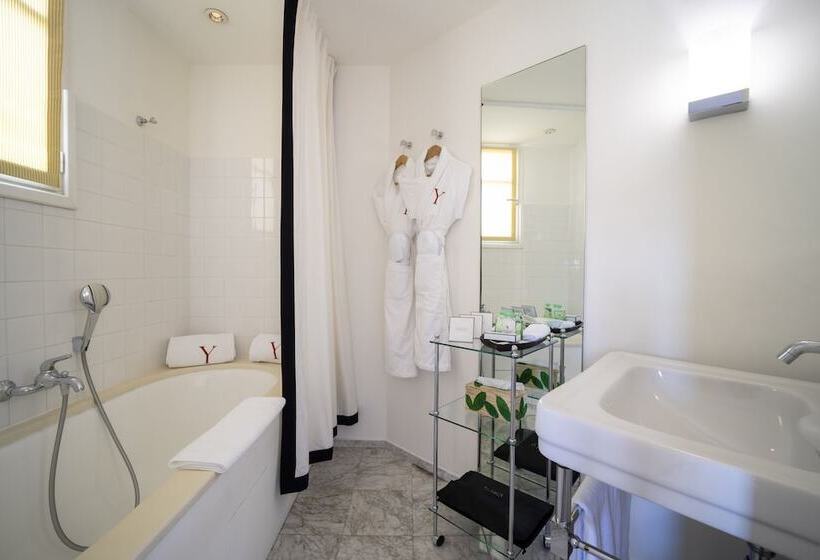 Fotos del hotel Hôtel Le Y:  10