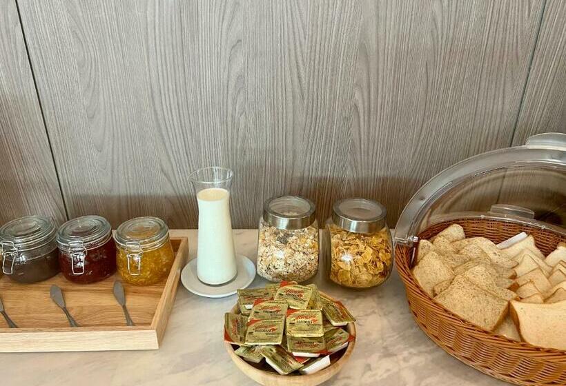 Fotos del hotel Elegancy Bangla:  11