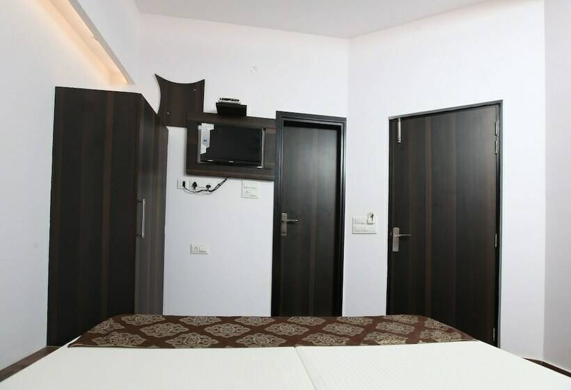 Fotos del hotel Oyo Rooms Paschim Vihar:  4