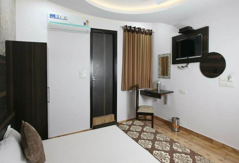 Fotos del hotel Oyo Rooms Paschim Vihar:  5