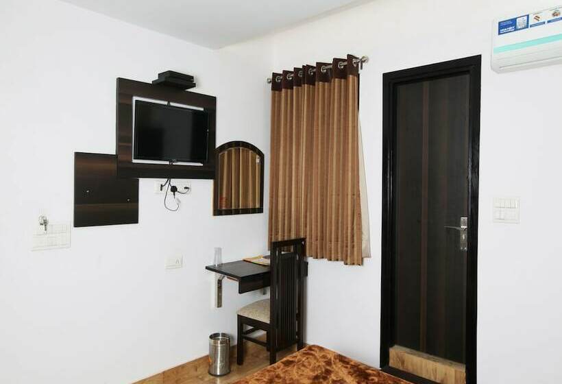 Fotos del hotel Oyo Rooms Paschim Vihar:  6