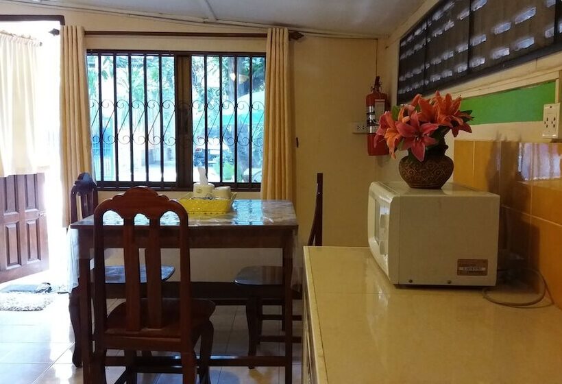 Fotos del hotel Santipran Place:  24