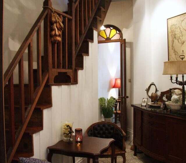 Fotos del hotel The Bhuthorn Bed & Breakfast:  9