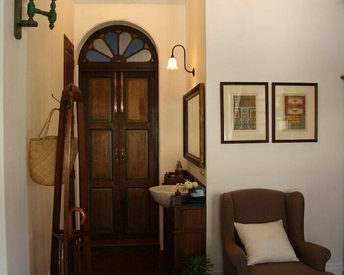 Fotos del hotel The Bhuthorn Bed & Breakfast:  14