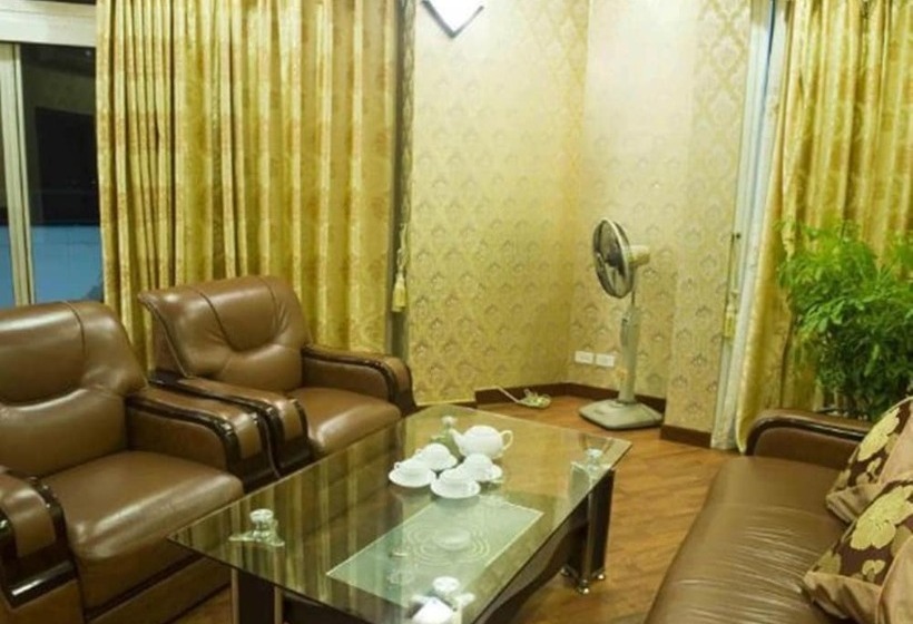 Fotos del hotel Crown:  25