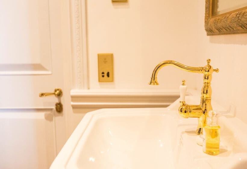 Fotos del hotel The Gunawarman:  16