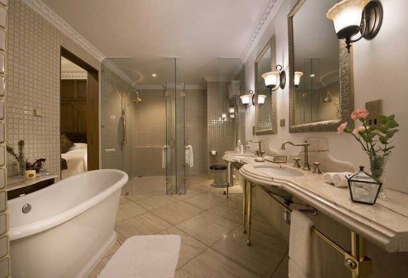 Fotos del hotel The Gunawarman:  6