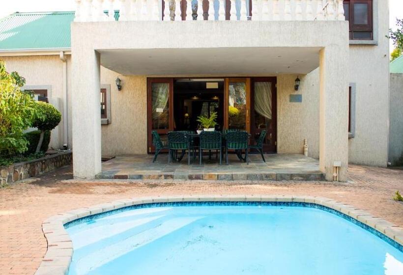 Fotos del hotel Candlewoods Guesthouse:  4