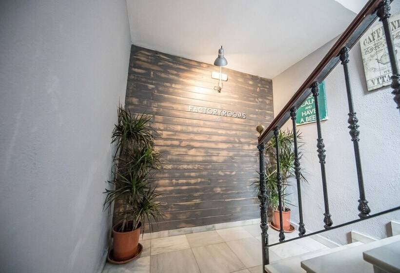 Fotos del hotel Factory Rooms Tarifa  Hostel:  3