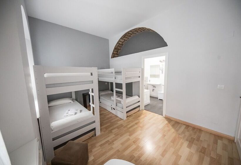 Fotos del hotel Factory Rooms Tarifa  Hostel:  13