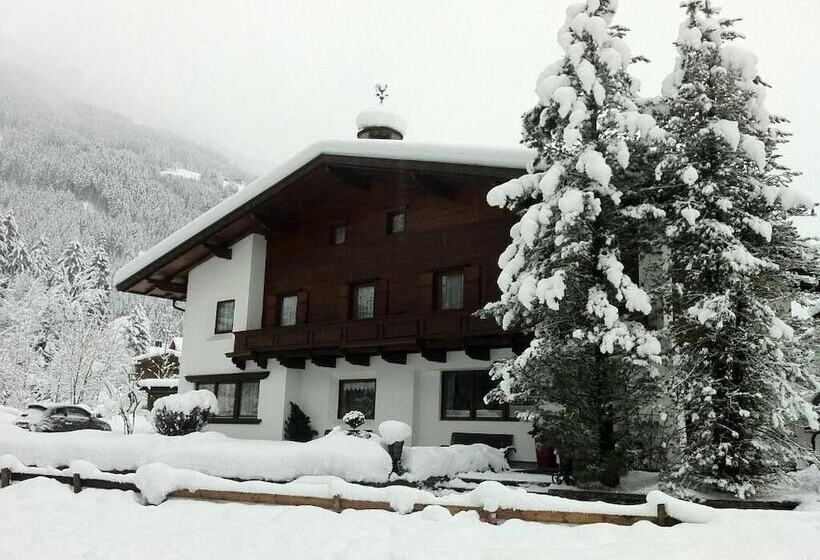 Fotos del hotel Alpin Hotel Garni Eder - Private Living:  22