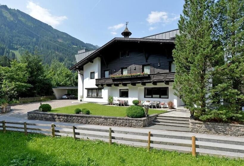 Fotos del hotel Alpin Hotel Garni Eder - Private Living:  13