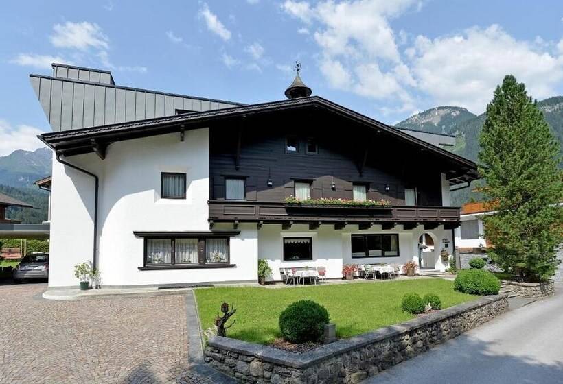 Fotos del hotel Alpin Hotel Garni Eder - Private Living:  20