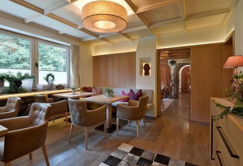 Fotos del hotel Alpin Hotel Garni Eder - Private Living:  18