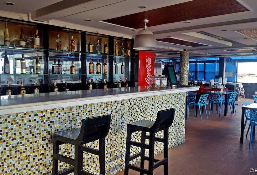 Fotos del hotel C & L Suites Inn:  5