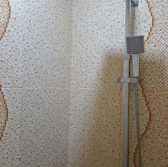 Fotos del hotel C & L Suites Inn:  4