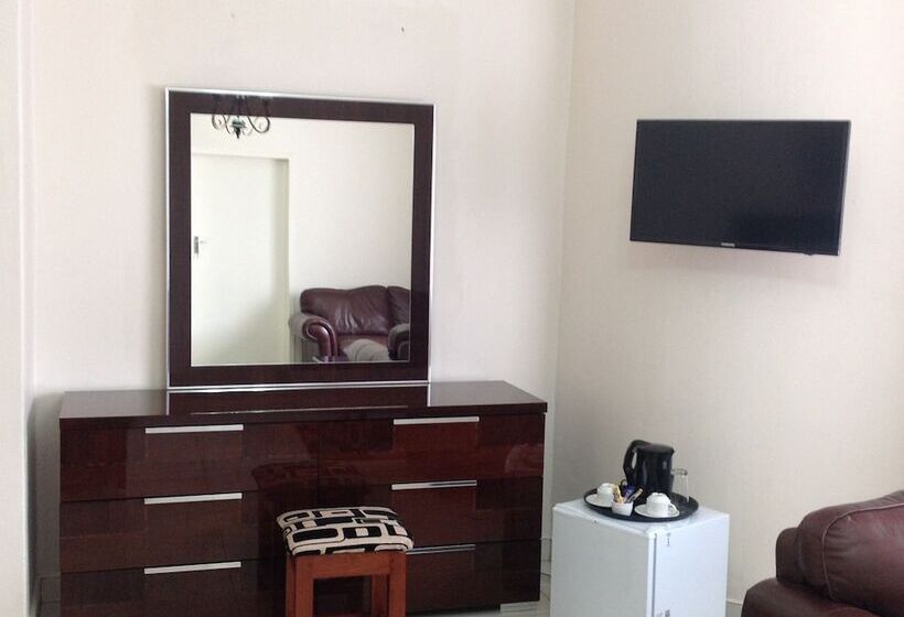 Cypress Executive Lodge