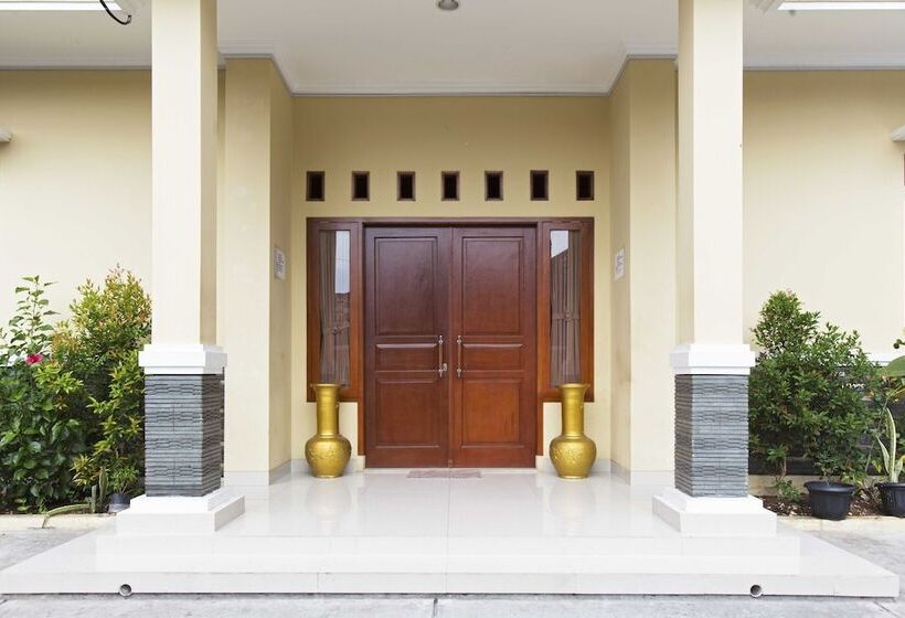 Fotos del hotel Reddoorz @ Utan Kayu:  6