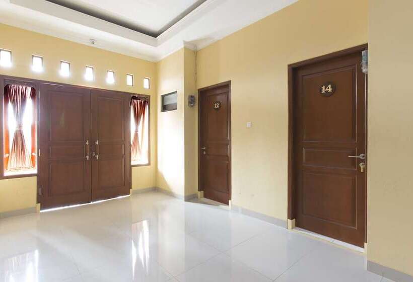 Fotos del hotel Reddoorz @ Utan Kayu:  2